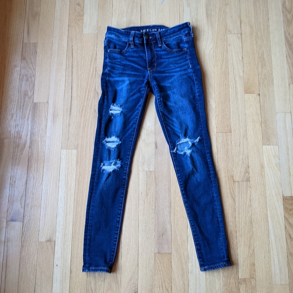 American Eagle Outfitters Denim - AE distressed Stretch Jeggings size 4